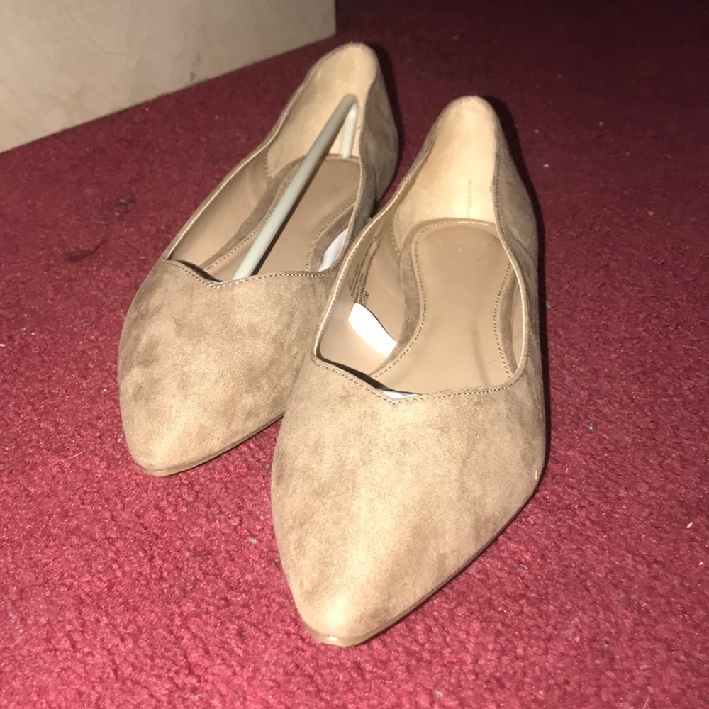 Dinner date flats. - Picture 2 of 3